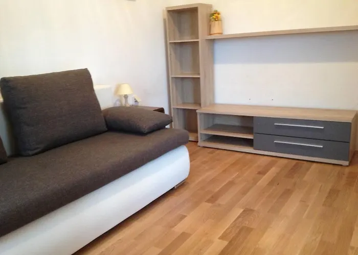 Ana Marija Apartman *